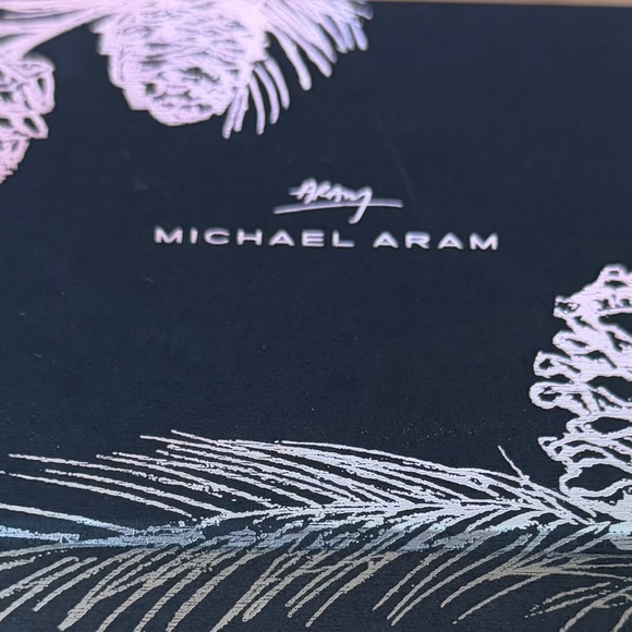 Michael Aram Island Santa Snow Globe Ornament - NIB - Picture 7 of 12